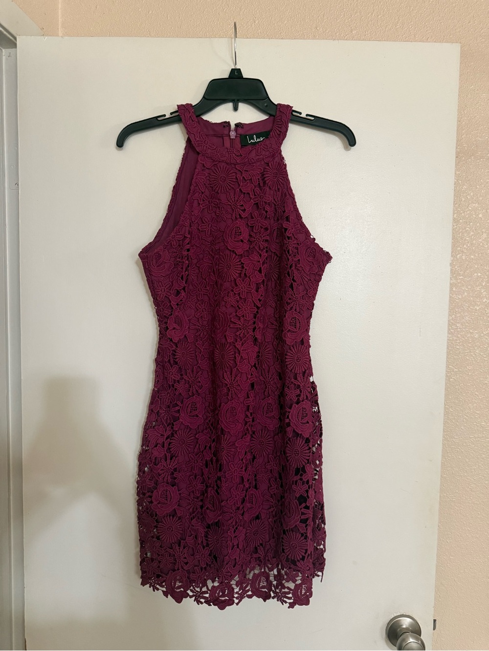 Lulus Burgundy Floral Lace Sleeveless Mini Dress – Size Small